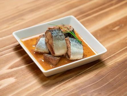 金のサバみそ缶詰